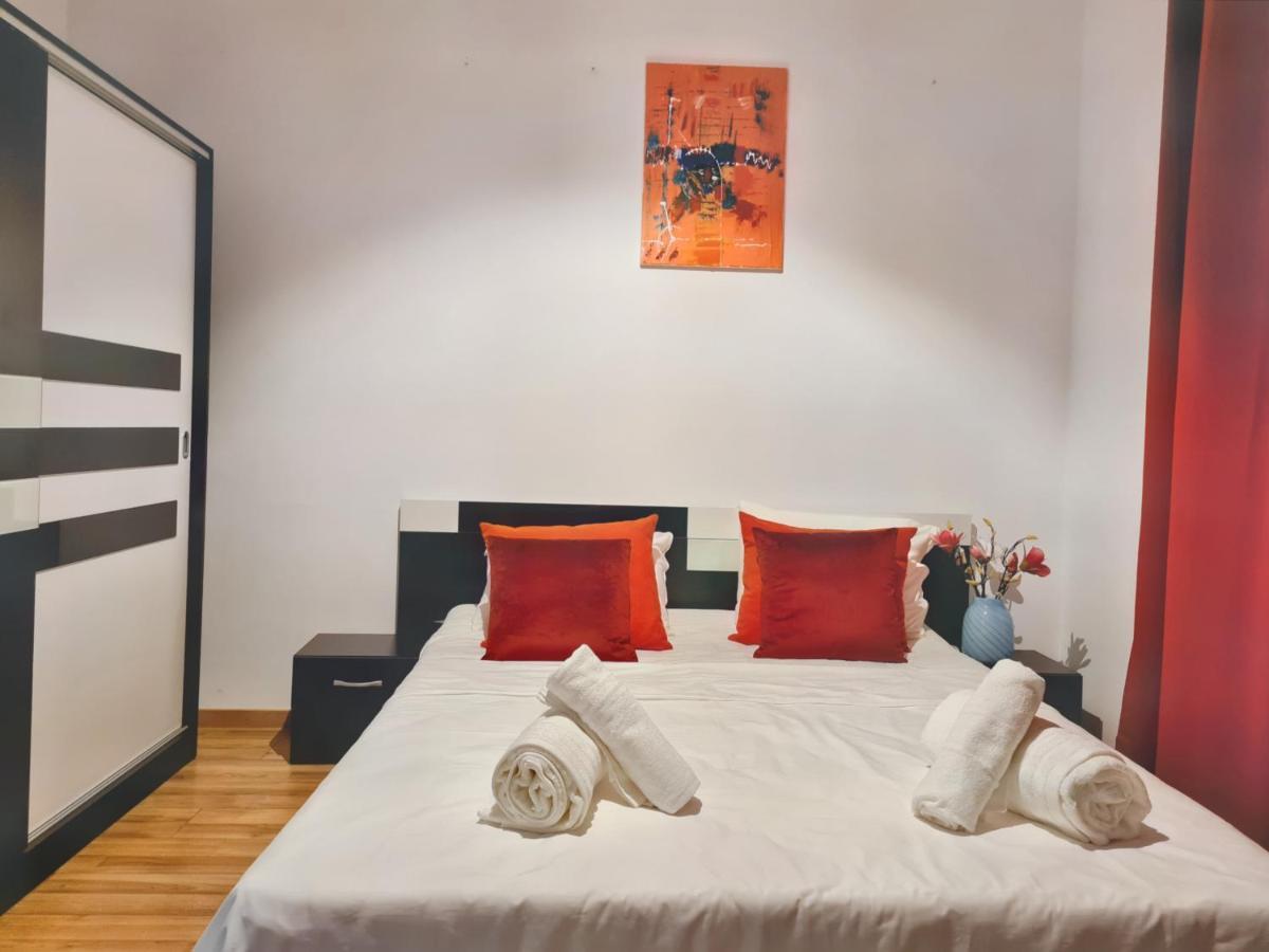 Ultracentral 5* Boutique Hotel Style Apartment. Brand New. 2 Rooms. Spacious. Free Parking Cluj-Napoca Exterior photo