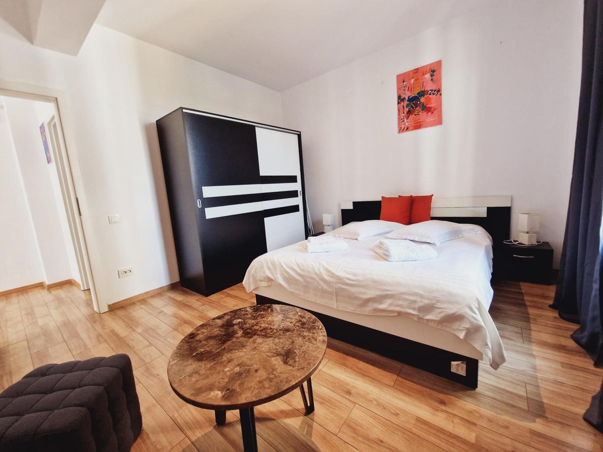 Ultracentral 5* Boutique Hotel Style Apartment. Brand New. 2 Rooms. Spacious. Free Parking Cluj-Napoca Exterior photo