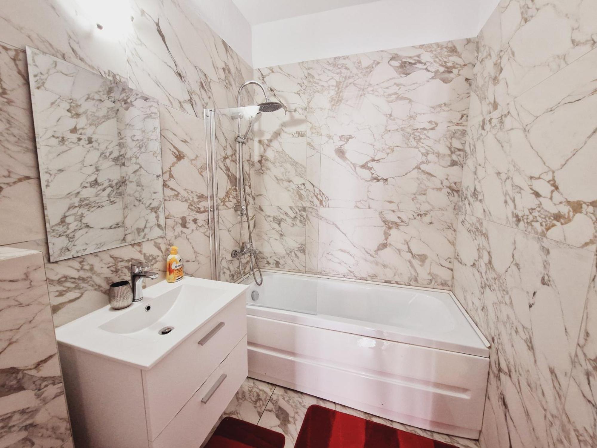 Ultracentral 5* Boutique Hotel Style Apartment. Brand New. 2 Rooms. Spacious. Free Parking Cluj-Napoca Exterior photo
